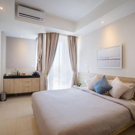 Bali Bustle Pararaton Coliving And Coworking Space Legian Exterior foto