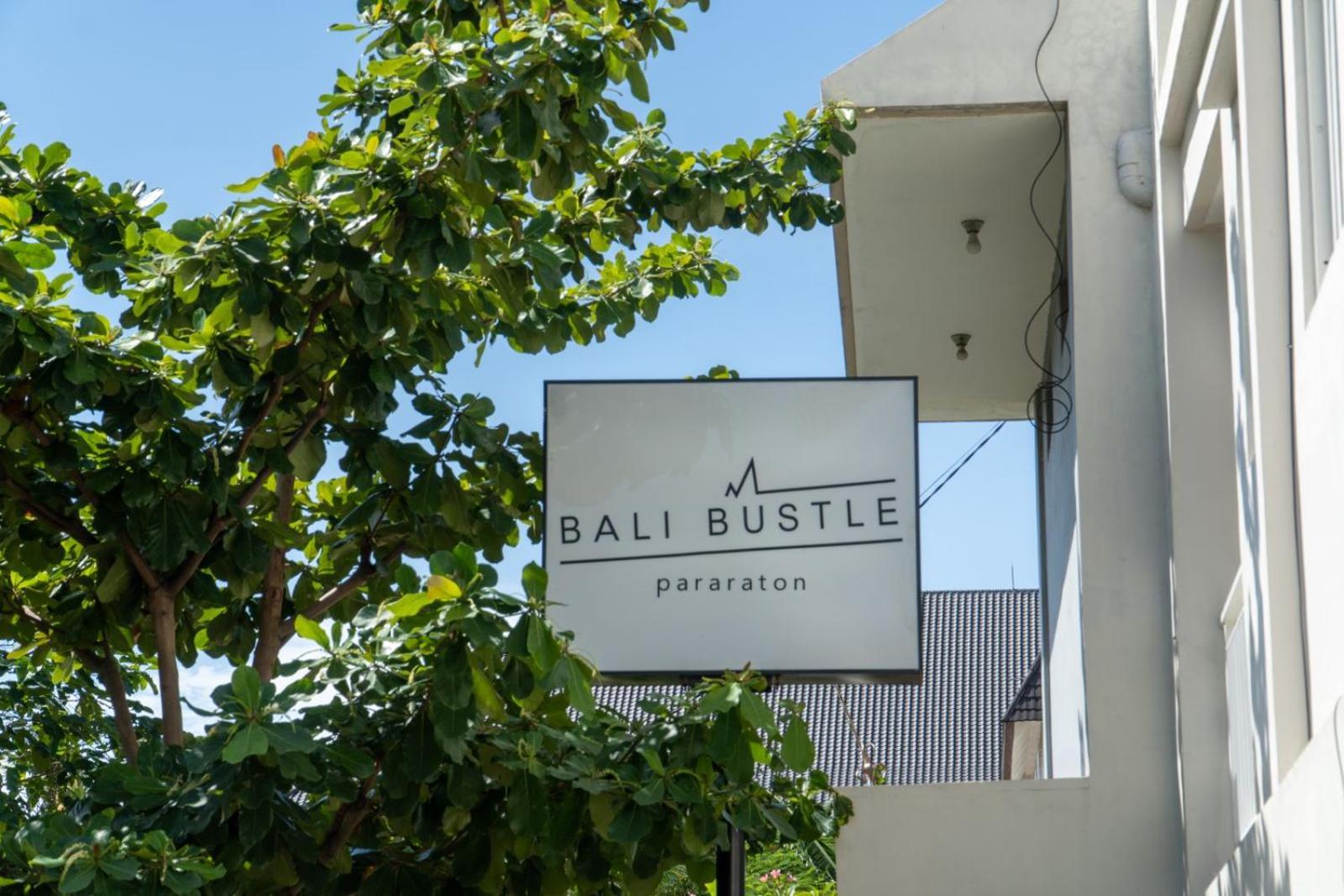 Bali Bustle Pararaton Coliving And Coworking Space Legian Exterior foto