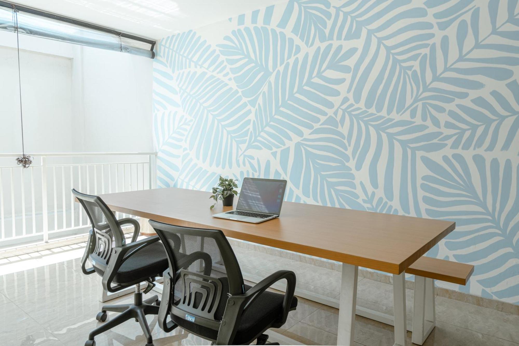 Bali Bustle Pararaton Coliving And Coworking Space Legian Exterior foto